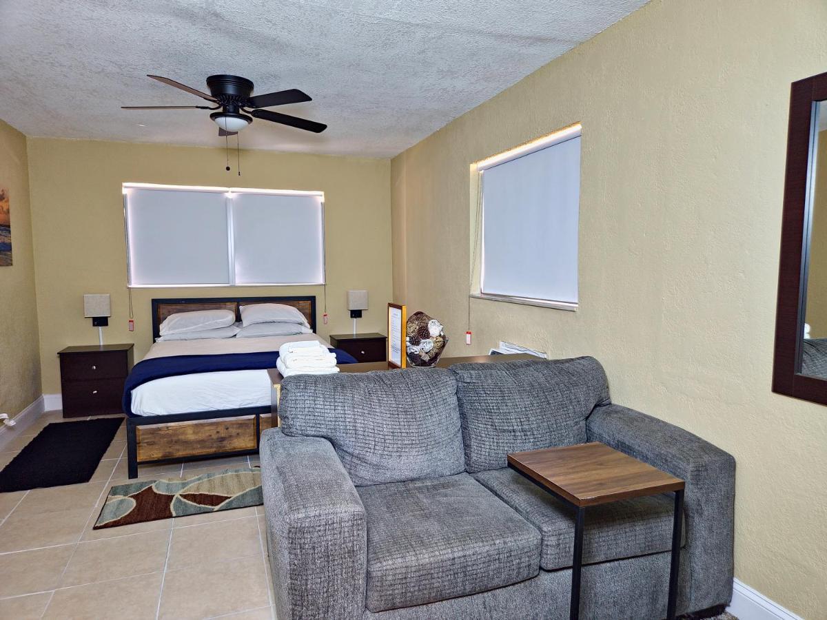 The Vacay Inn Lauderdale Lakes Exterior photo
